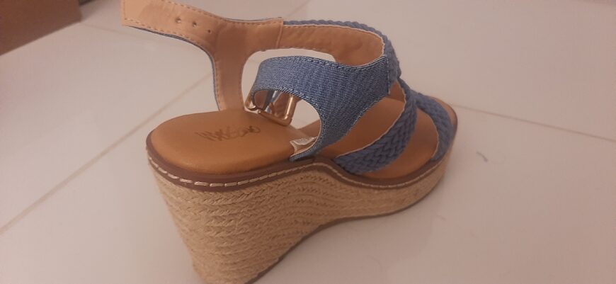 Necesito comprar estos zapatos verdes talla 39