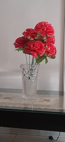 Necesito 50 floreros como este 20cm alto 10cm ancho cristal